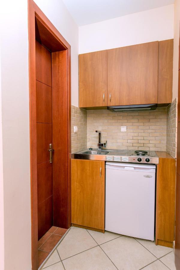 Amversa'S House Potos Exterior photo