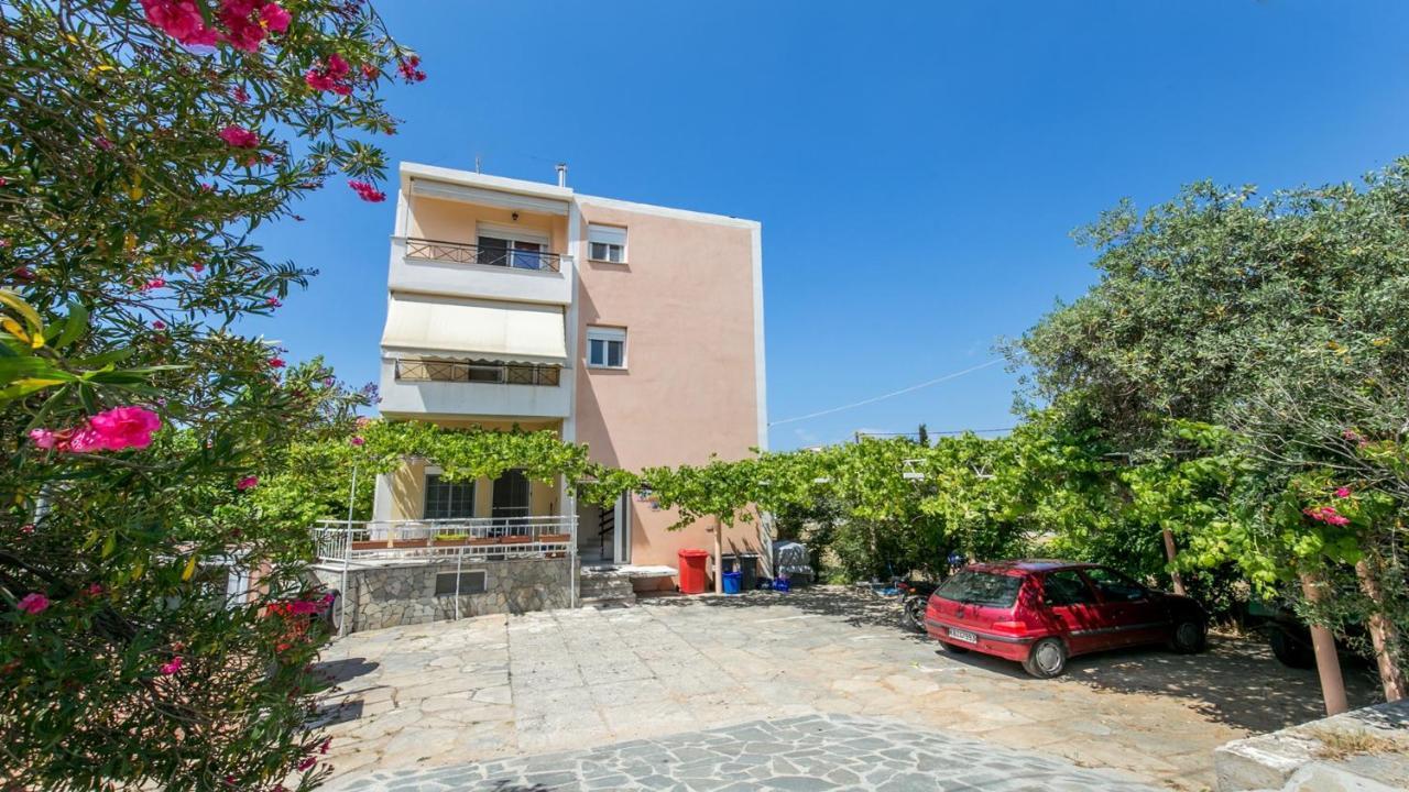 Amversa'S House Potos Exterior photo