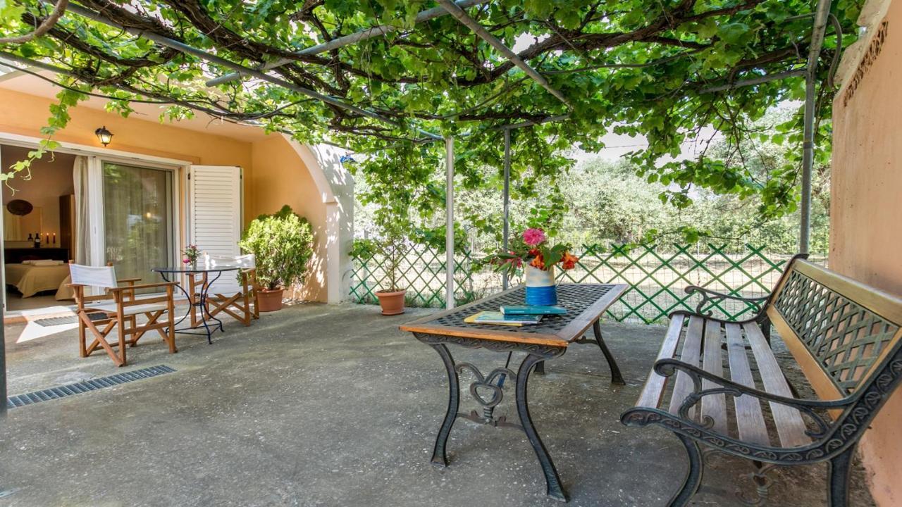 Amversa'S House Potos Exterior photo