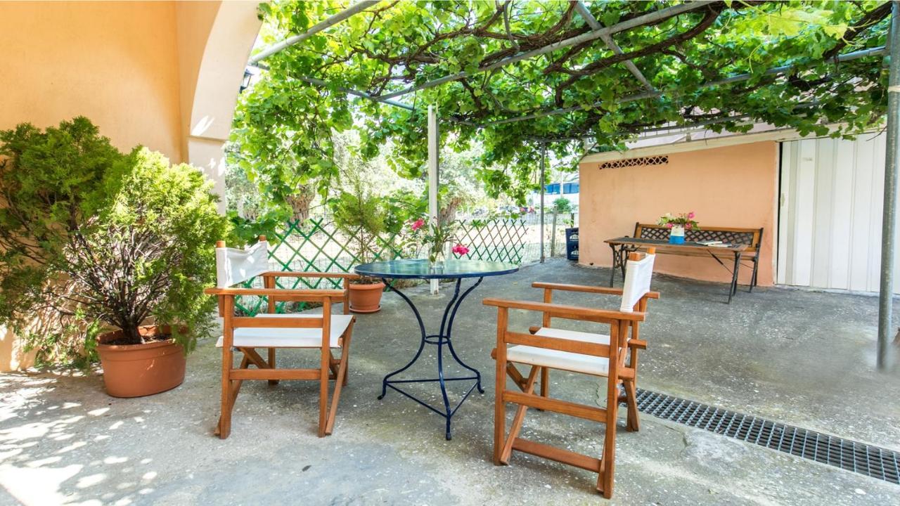 Amversa'S House Potos Exterior photo