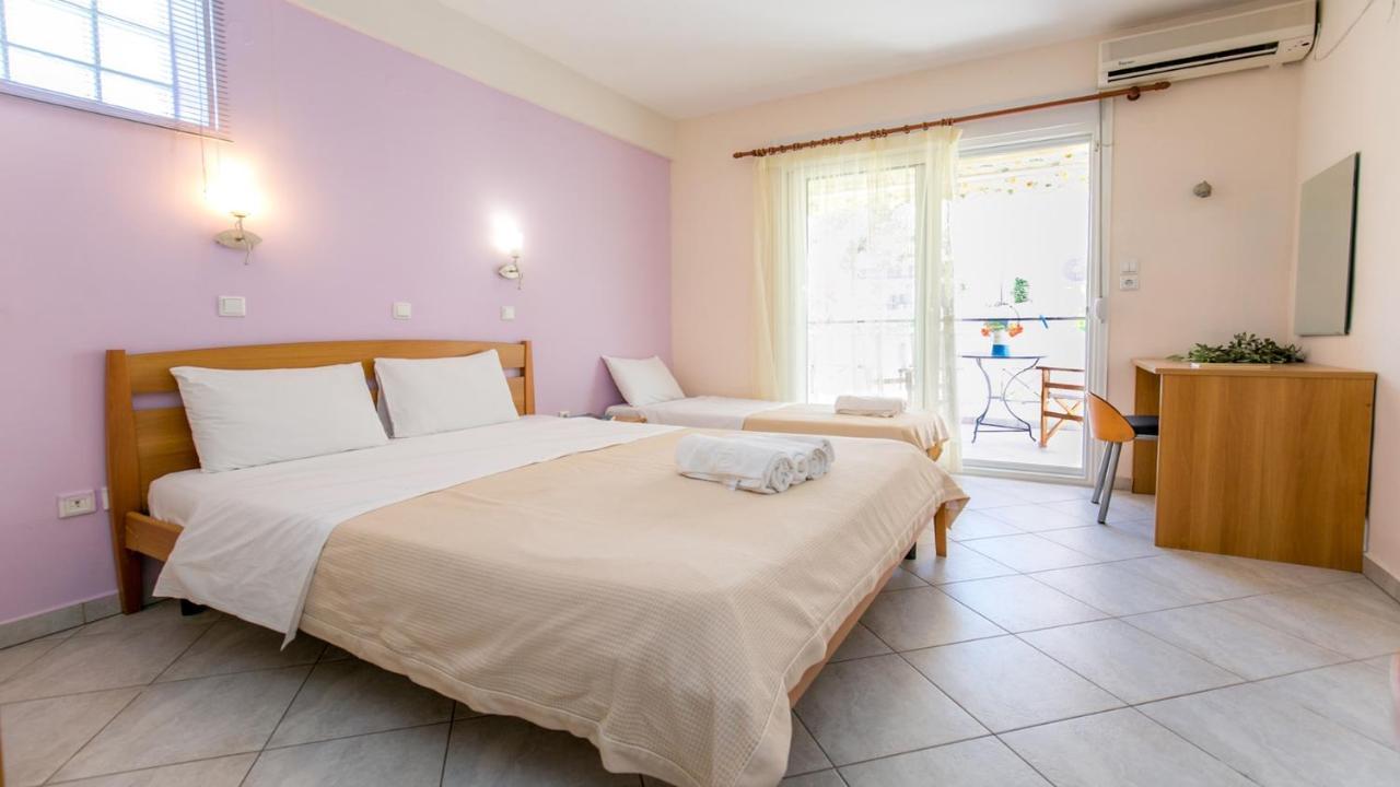 Amversa'S House Potos Exterior photo