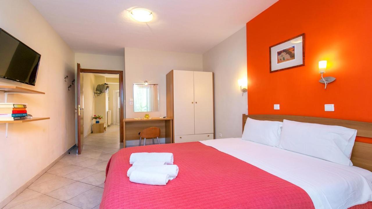Amversa'S House Potos Exterior photo